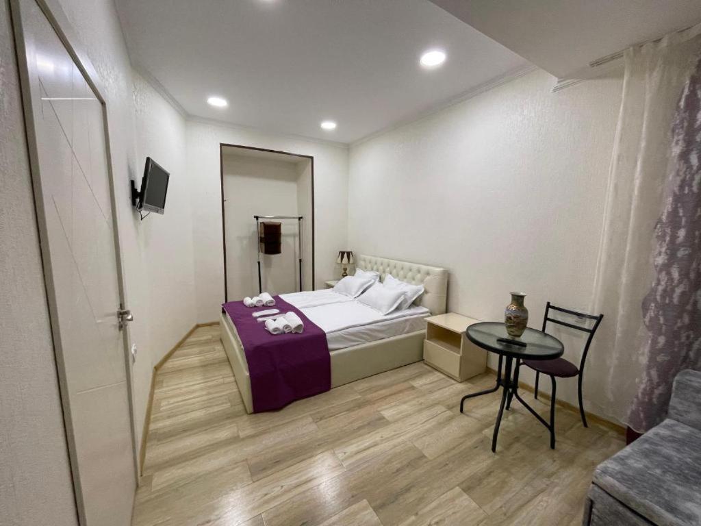 Aa Hotel Tbilisi Bagian luar foto