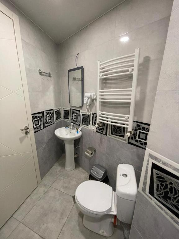 Aa Hotel Tbilisi Bagian luar foto